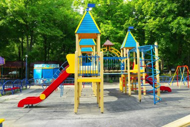 Halk parkında oyun alanı