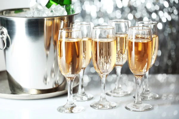 Verres pleins de champagne — Photo