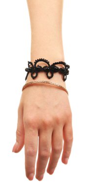 el ile üzerine beyaz izole bilezik