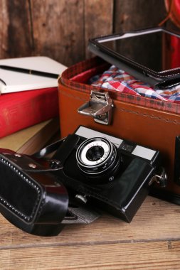 bavul gezi ahşap arka plan için paketleme