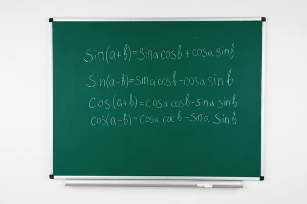 Formule matematiche su sfondo lavagna — Foto Stock