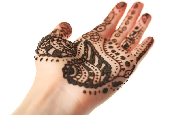 Henna บนมือของผู้หญิงแยกจากสีขาว — ภาพถ่ายสต็อก