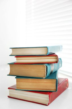 beyaz pencere, kitap yakın çekim