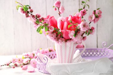 Bahar buket renkli kupa