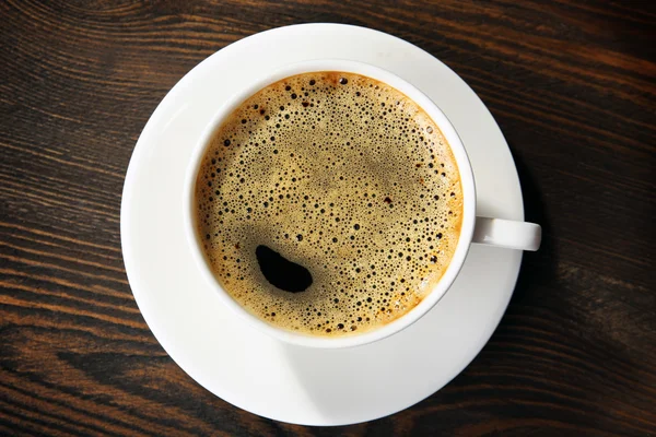 Koppar kaffe på bordet — Stockfoto