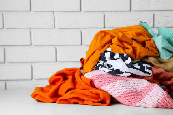 Hoop verschillende kleding — Stockfoto