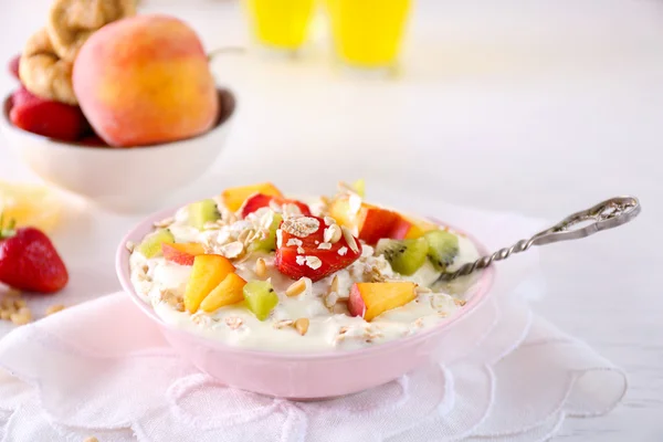 Healthy homemade oatmeal — Stock Photo, Image