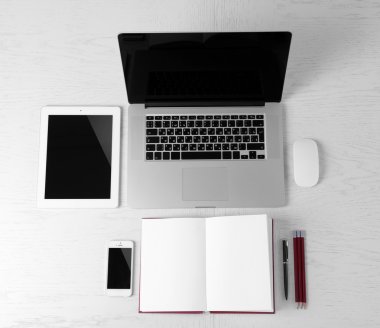 ofis malzemeleri ve araçları