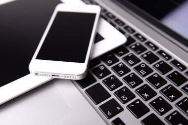 Tablet ve cep telefonu