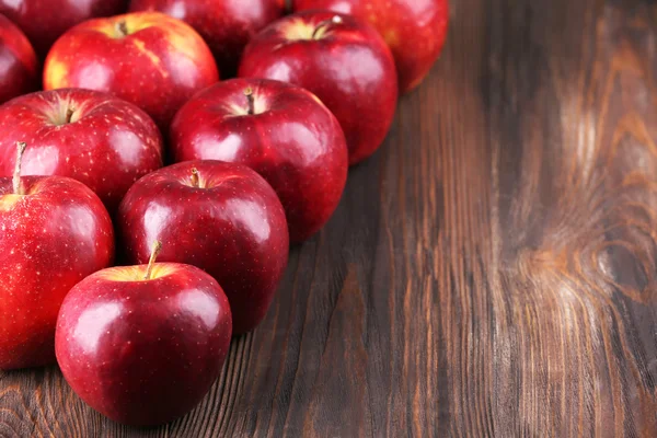 Ripe red apples — Stock Photo, Image