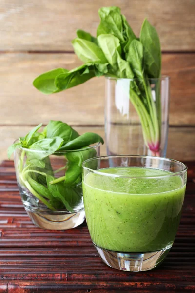 绿色健康果汁 — 图库照片