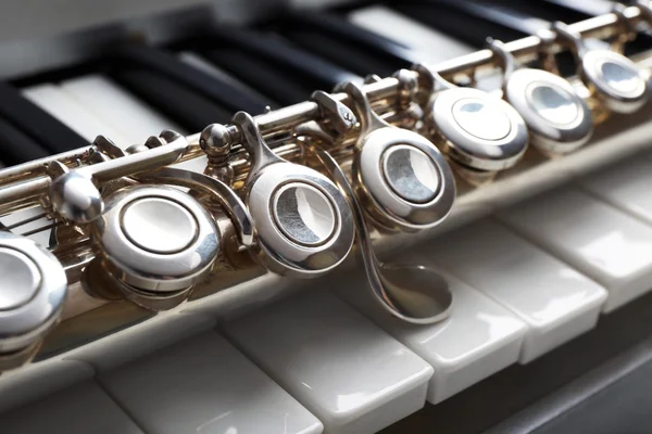 Flute and piano close up — Stock Photo, Image