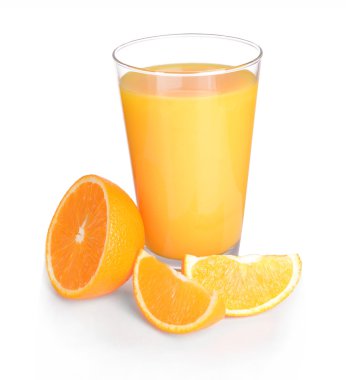 Beyaz üzerine izole edilmiş bir bardak portakal suyu.