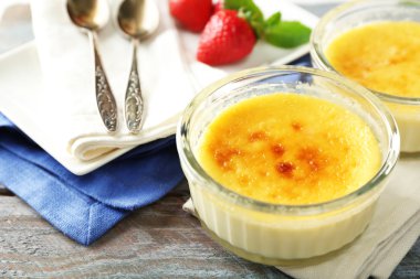 Creme brulee tatlısı