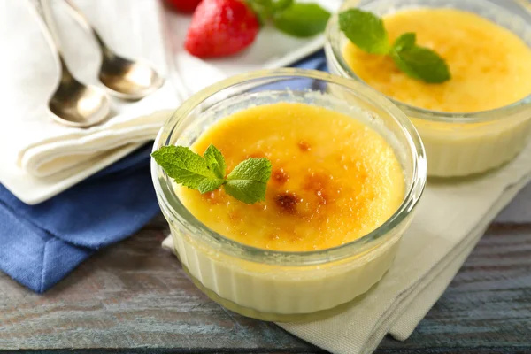 Creme brulee dessert — Stock Photo, Image