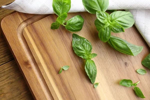 Green fresh basil — Stock Photo, Image