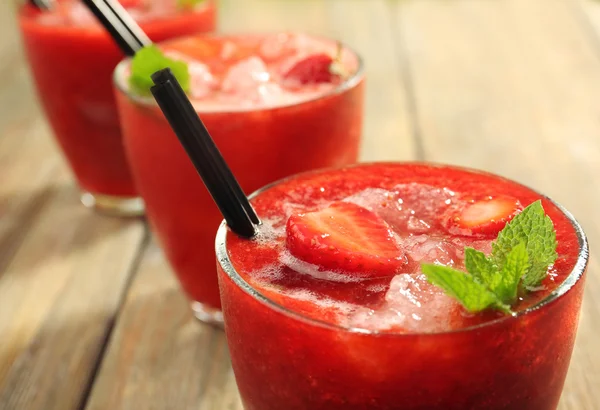 Strawberry smoothie with berries — Stock Photo, Image