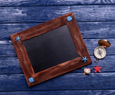 ahşap arka plan üzerinde seyahat yazıt