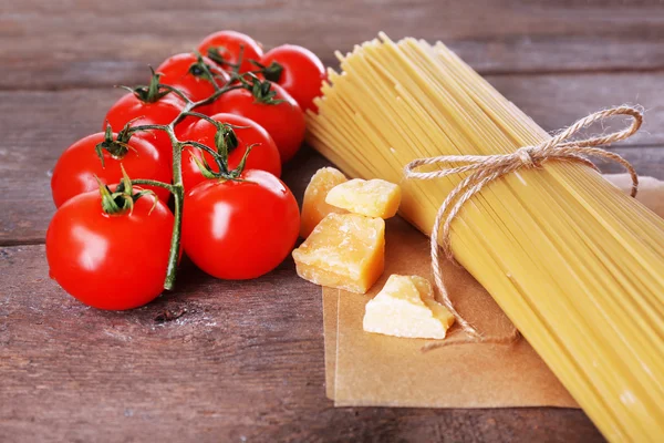 Pasta with tomatoes cherry — Stockfoto