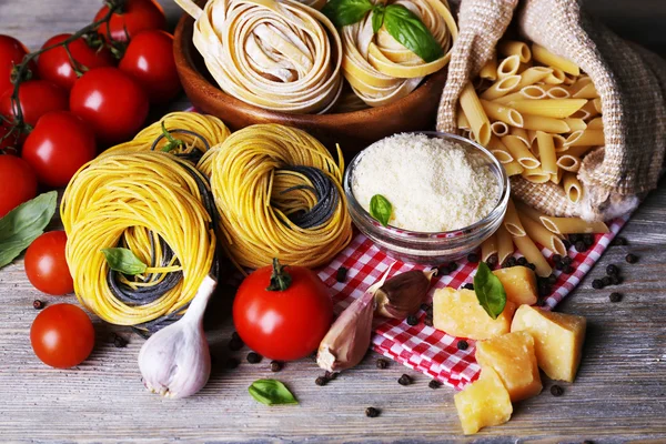 Pasta with tomatoes cherry — Stok fotoğraf