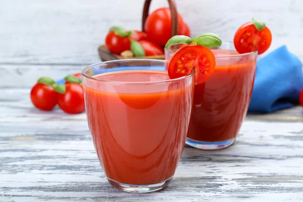 Suco de tomate com legumes — Fotografia de Stock