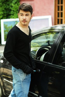 adam hırsız çalmak araba