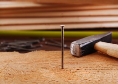 çalışma alanı inşaat araçları ile