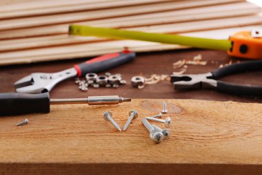 çalışma alanı inşaat araçları ile