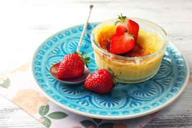 Creme brulee tatlısı