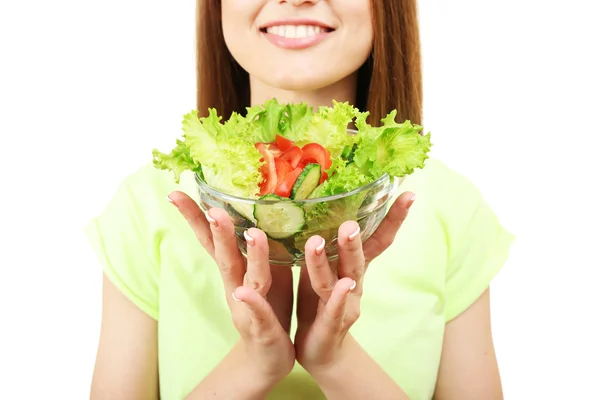 Jeune femme avec bol en verre de salade diète isolé sur blanc — Photo