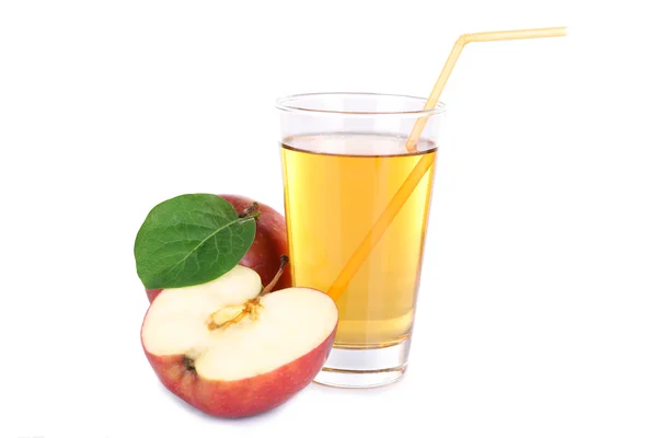 Vaso de zumo de manzana con manzanas rojas aisladas sobre blanco —  Fotos de Stock