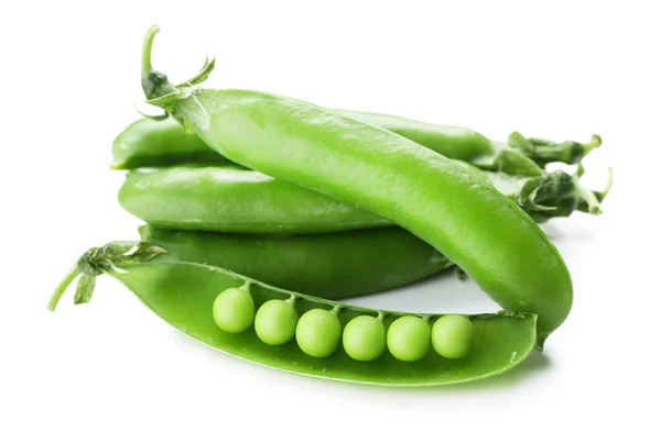 Fresh green peas isolated on white — Stock Photo, Image
