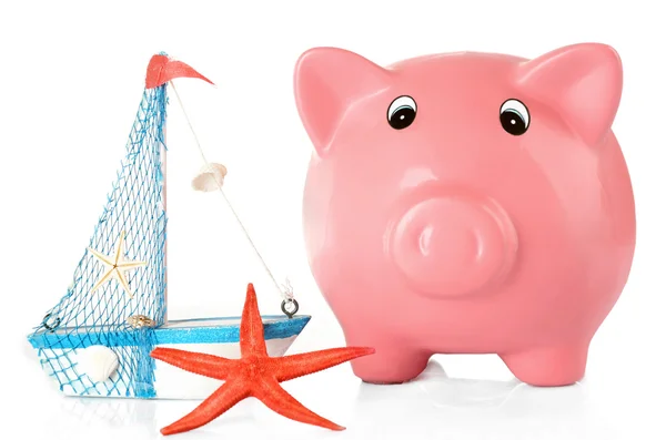 Piggy bank met nautilus en sea star geïsoleerd op wit — Stockfoto