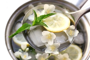 Soğuk ferahlatıcı yaz içeceği