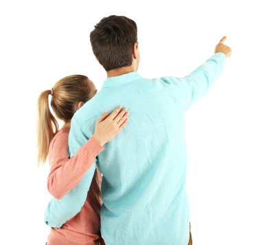 Genç çiftin üzerinde beyaz izole arkadan görünüm