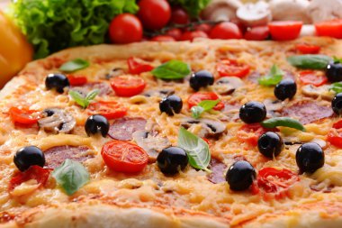 lezzetli ev yapımı pizza üzerinde tablo yakın çekim