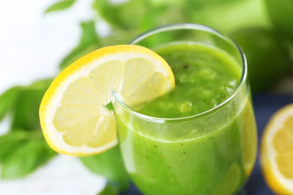 Healthy green smoothie — Stock Photo, Image