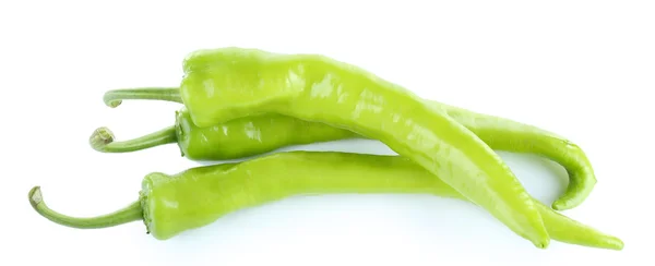 Čerstvé zelené papriky izolované na bílém — Stock fotografie
