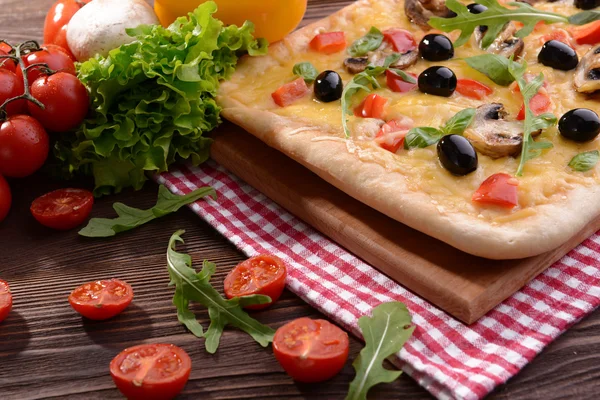 Lezzetli ev yapımı pizza — Stok fotoğraf