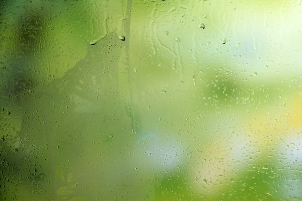 Glas mit natürlichen Wassertropfen — Stockfoto