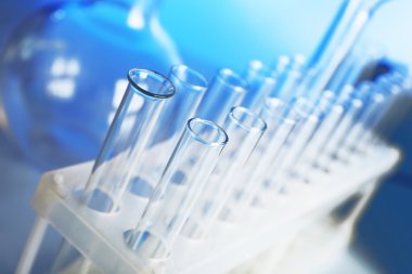 Laboratuvarda test tüpleri