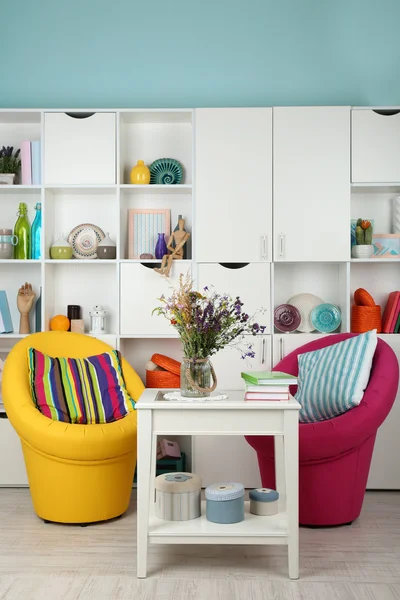 White living room with armchairs and bookcase — Stock Photo, Image