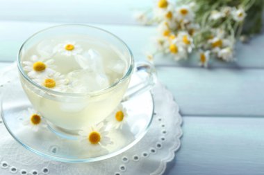 Papatya çayı papatya çiçeği ile