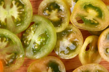 Yeşil domates dilimleri yakın çekim