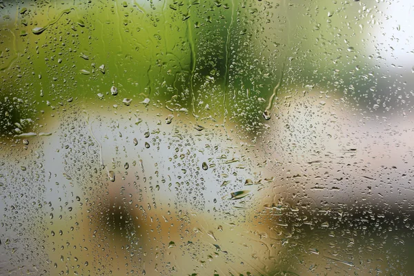 Verre avec gouttes d'eau naturelles — Photo