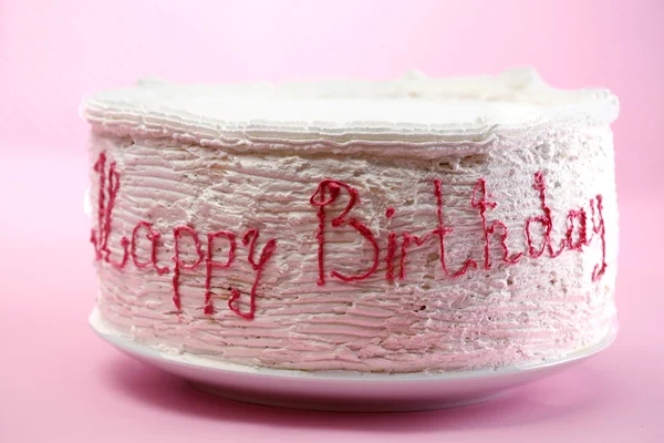 Torta di compleanno su sfondo rosa — Foto Stock