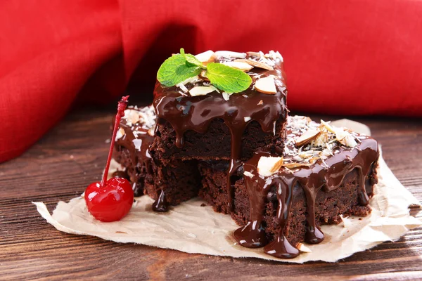 Delicious chocolate cakes on table close-up — Stock Photo, Image