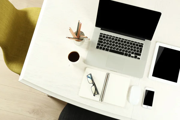 Laptop with tablet and smart phone on Workplace top view — Stock Photo, Image