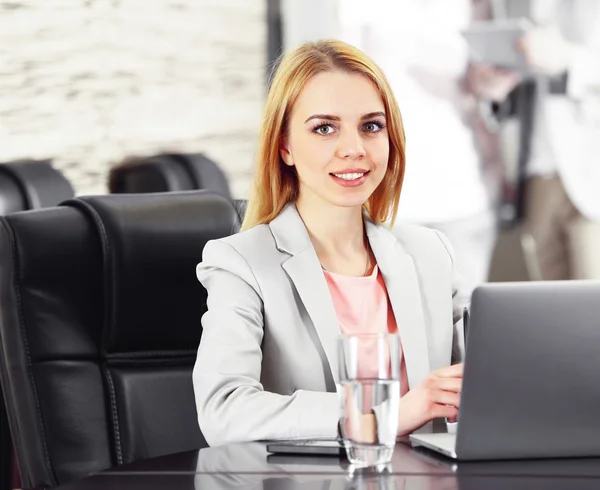 Businesswoman in conference room — Stock Photo, Image