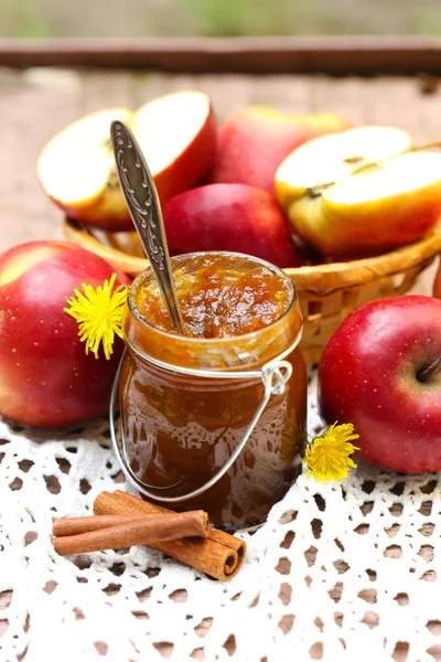 Apfelmarmelade im Glas — Stockfoto